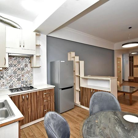 Rent Inn Yerevan On Chaykovski Street エクステリア 写真