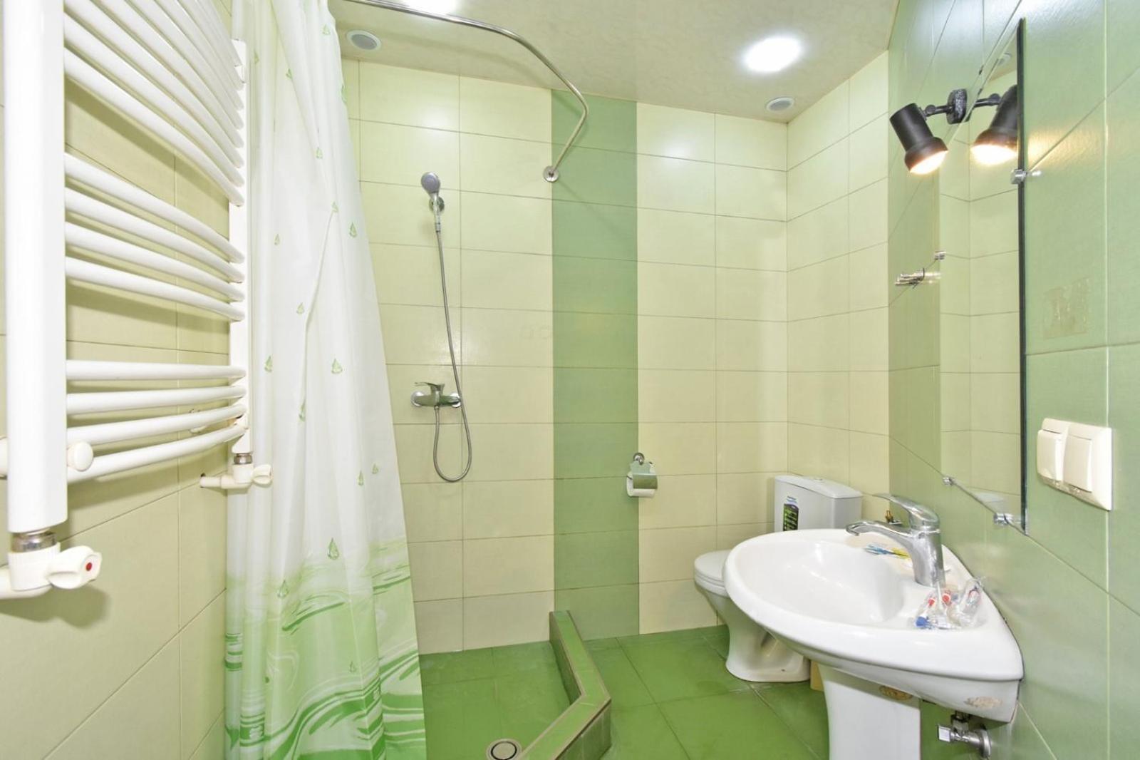 Rent Inn Yerevan On Chaykovski Street エクステリア 写真