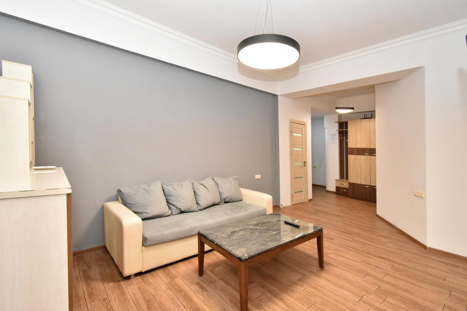 Rent Inn Yerevan On Chaykovski Street エクステリア 写真